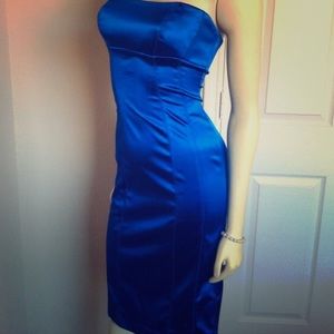 stunning BEBE cocktail dress